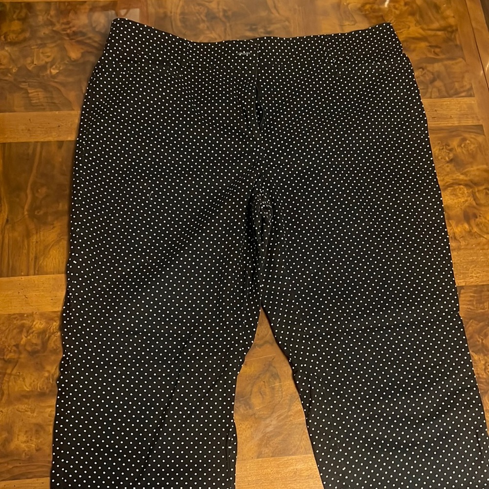 Size 16 Studio works polka dot capris